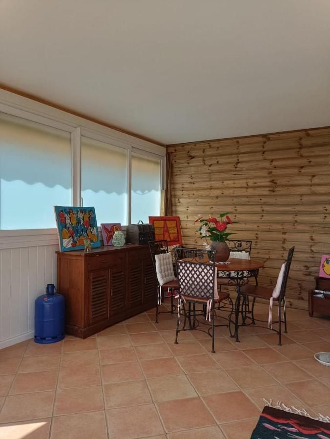 Grand Studio En Bas De Villa Avec Vue Sur Mer Au Carbet ル・カルベ エクステリア 写真